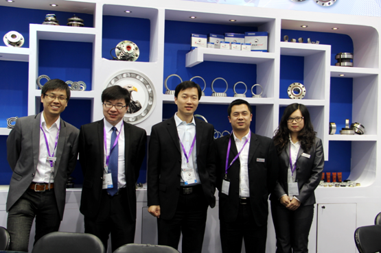 上海(hai)國際汽(qì)配展之(zhī)行——見證(zhèng)鷹牌人(ren)